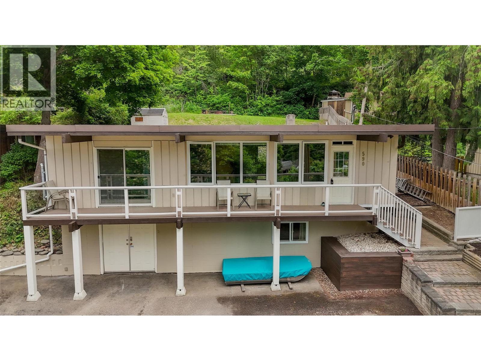 590 8 Street Se, Salmon Arm, British Columbia  V1E 4J8 - Photo 33 - 10388764