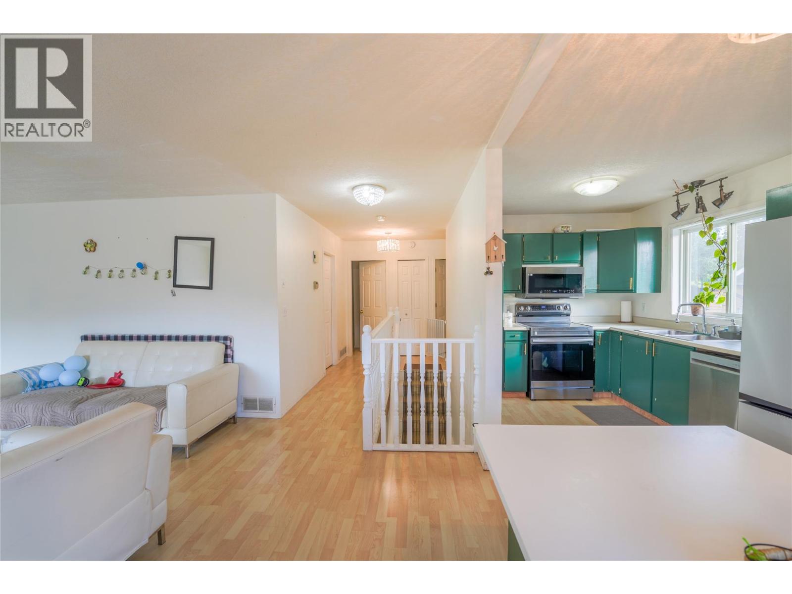 4204 Okanagan Avenue, Vernon, British Columbia  V1T 8R4 - Photo 25 - 10389200