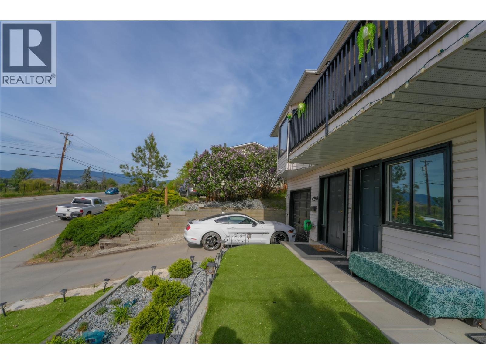 4204 Okanagan Avenue, Vernon, British Columbia  V1T 8R4 - Photo 3 - 10389200