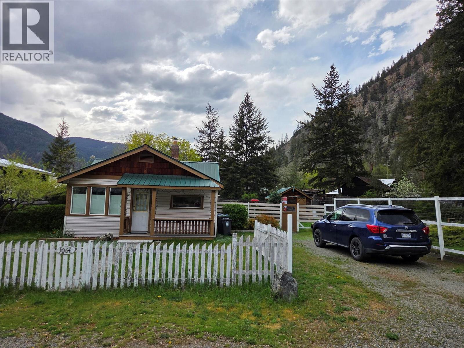 1064 Richter Avenue, hedley, British Columbia