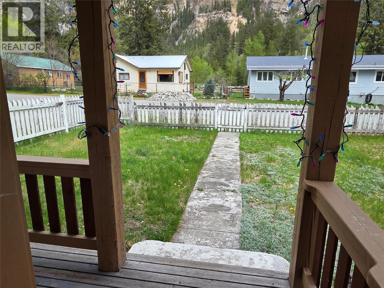 1064 Richter Avenue, Hedley, British Columbia  V0X 1K0 - Photo 13 - 10389219