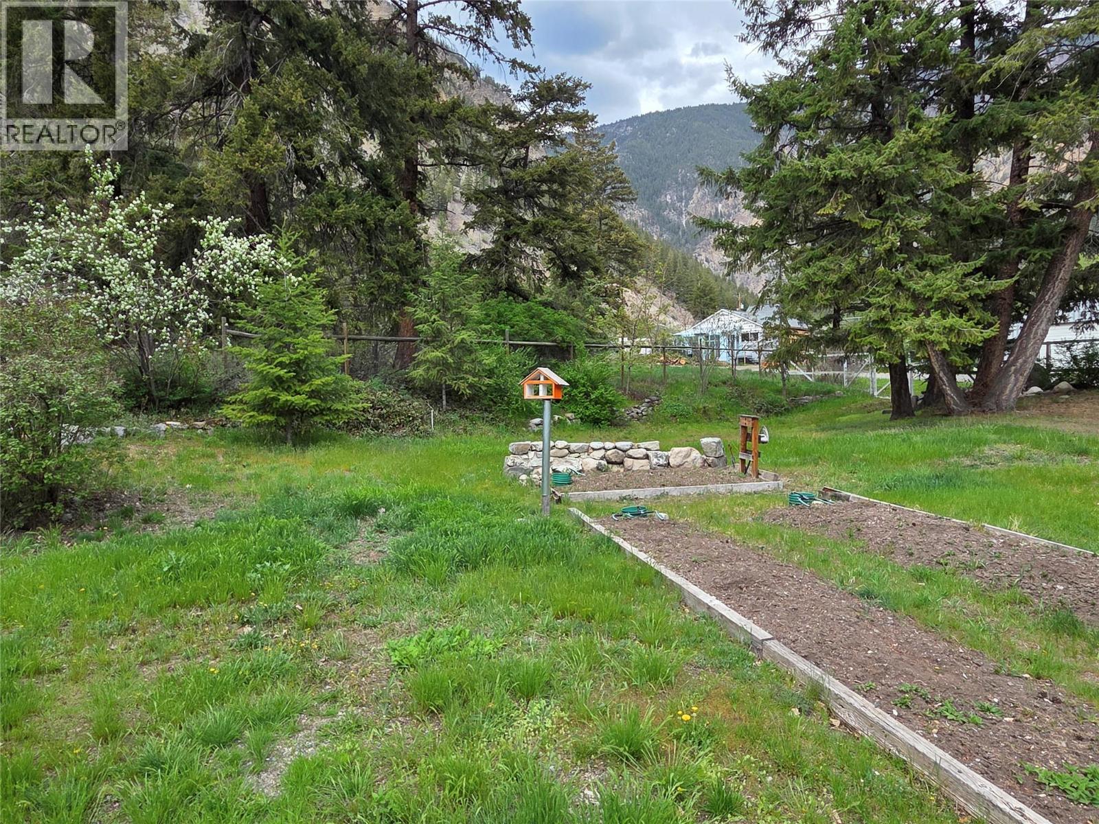 1064 Richter Avenue, Hedley, British Columbia  V0X 1K0 - Photo 21 - 10389219