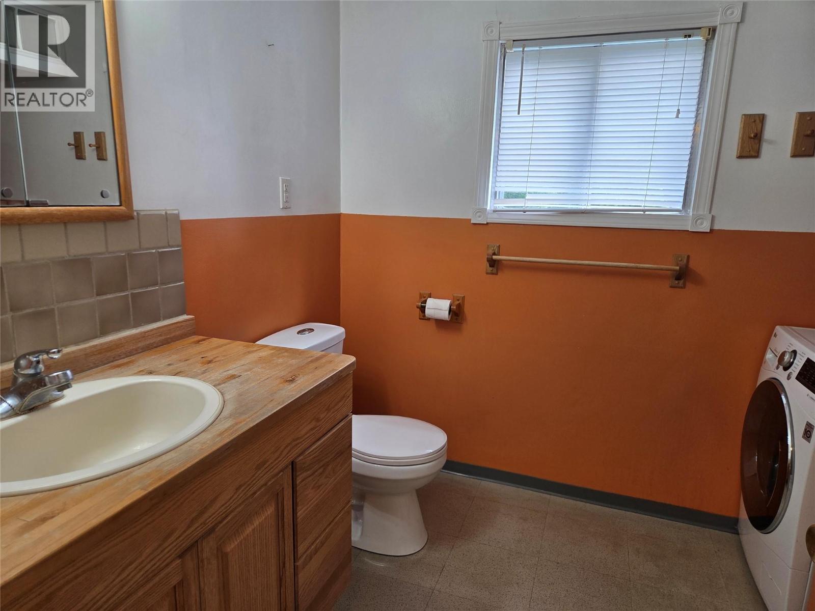 1064 Richter Avenue, Hedley, British Columbia  V0X 1K0 - Photo 5 - 10389219