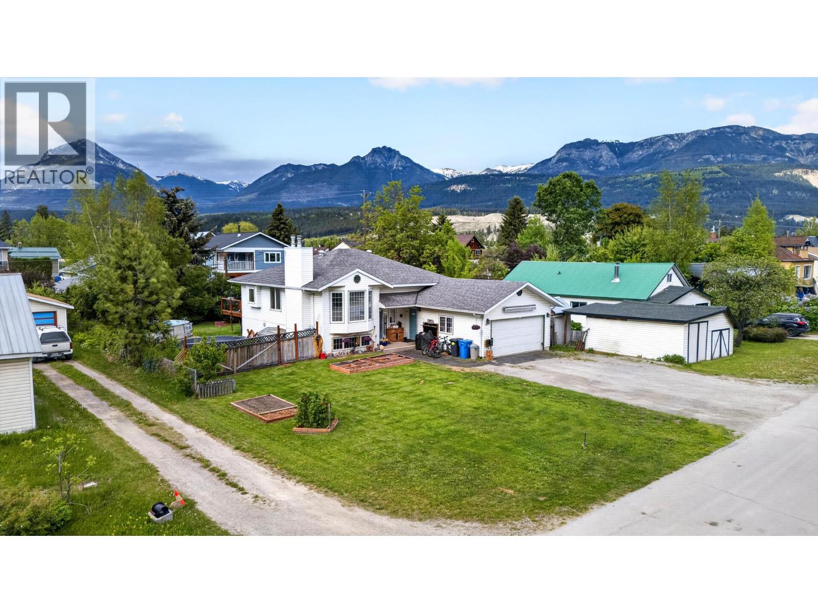 517 12th Street S, Golden, British Columbia  V0A 1H0 - Photo 69 - 10389215