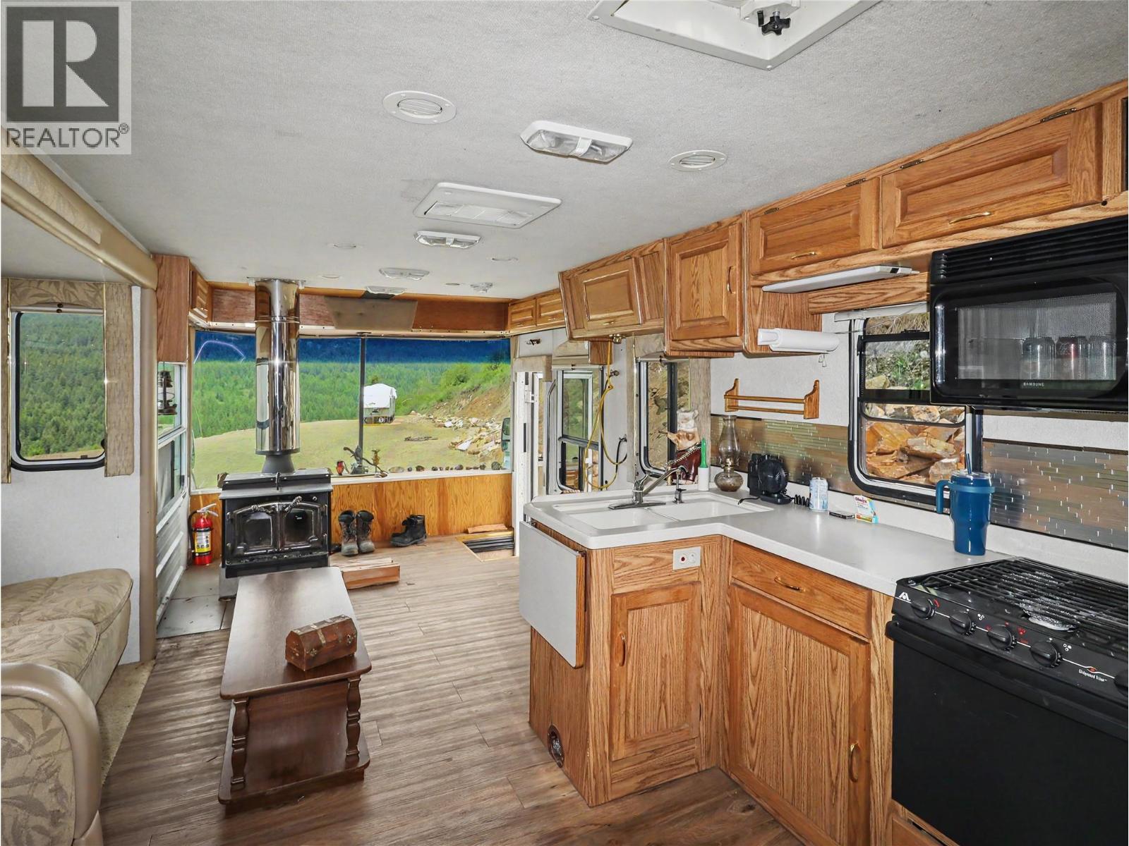 6730 Danshin Village Road, Grand Forks, British Columbia  V0H 1H5 - Photo 54 - 10389121