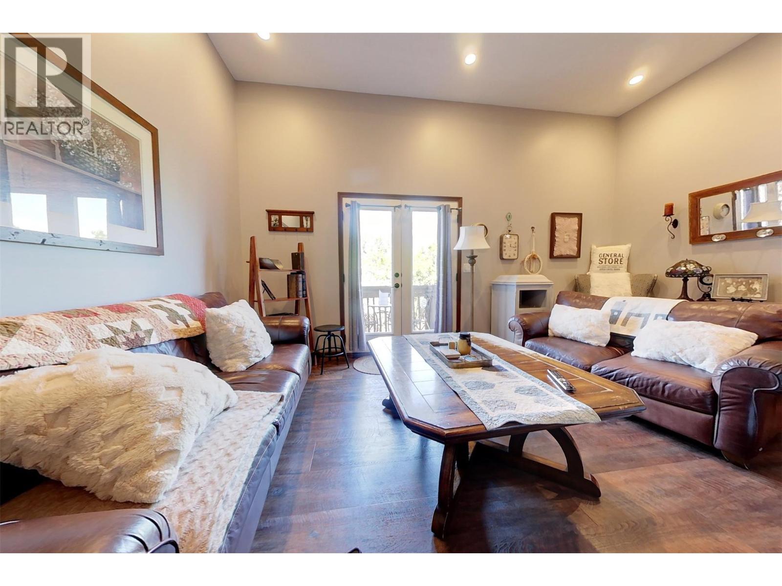1840 Kelowna Crescent Unit# 3, Cranbrook, British Columbia  V1C 6L6 - Photo 4 - 10389244