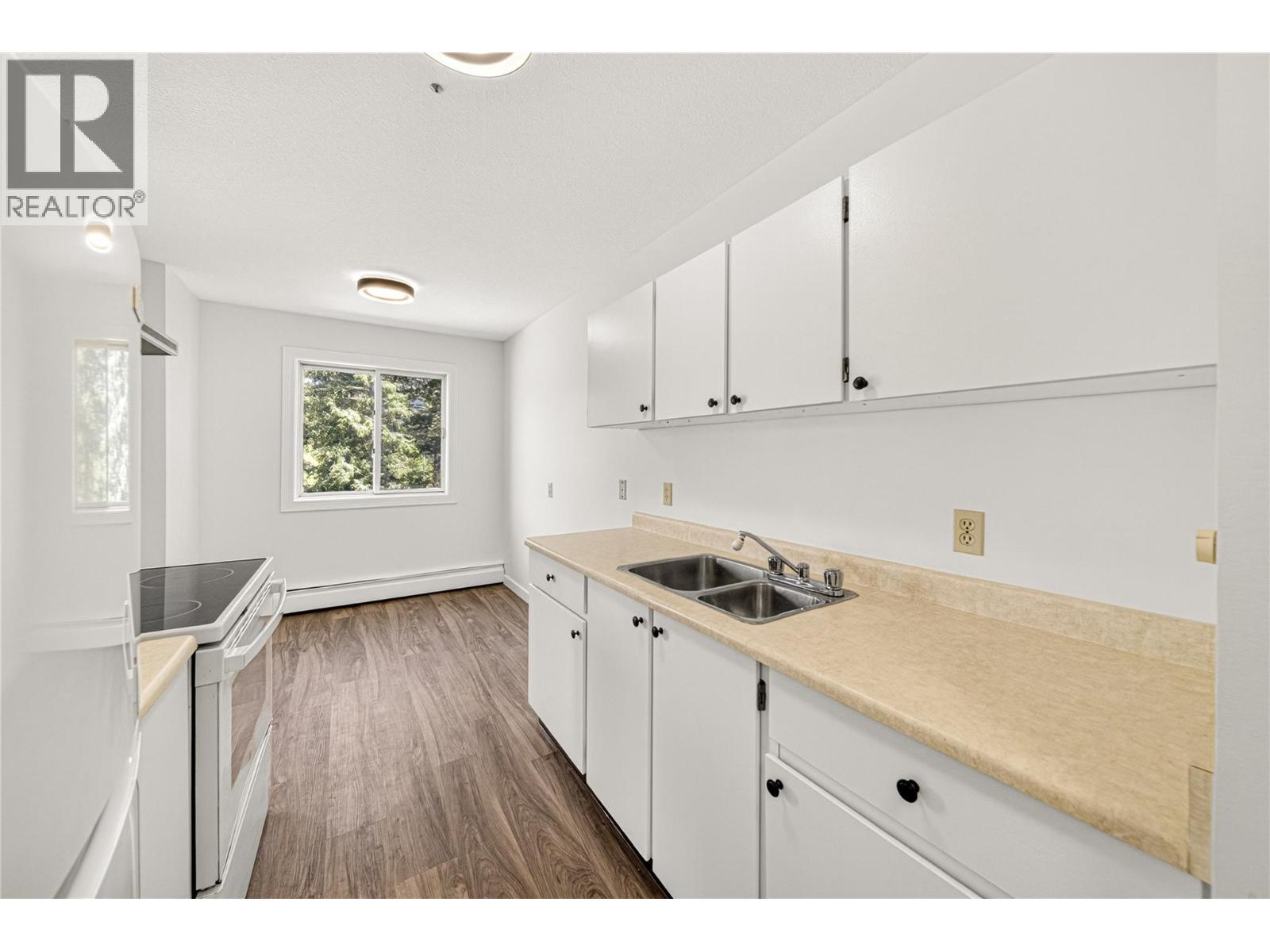 1299 Ponderosa Drive Unit# 301B, sparwood, British Columbia