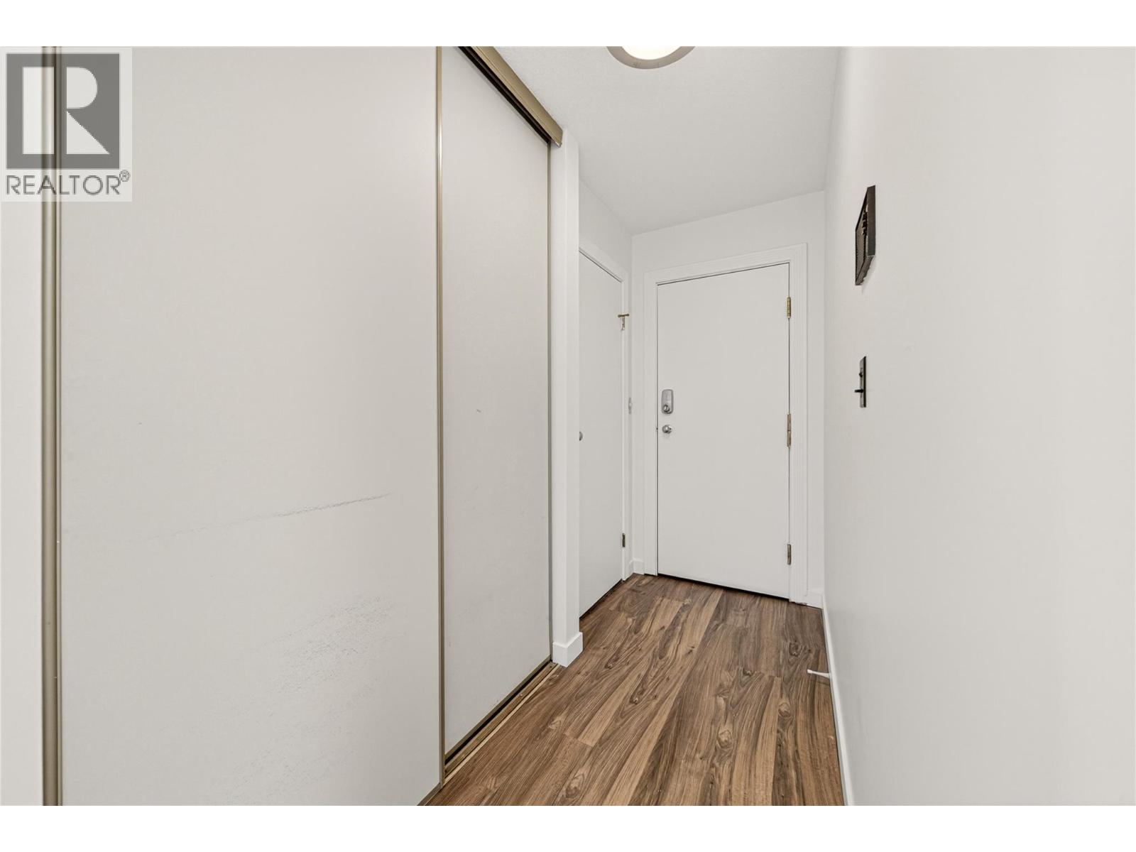 1299 Ponderosa Drive Unit# 301b, Sparwood, British Columbia  V0B 2G2 - Photo 2 - 10380501