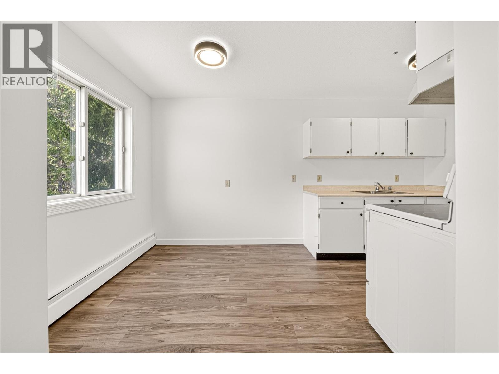 1299 Ponderosa Drive Unit# 301b, Sparwood, British Columbia  V0B 2G2 - Photo 5 - 10380501