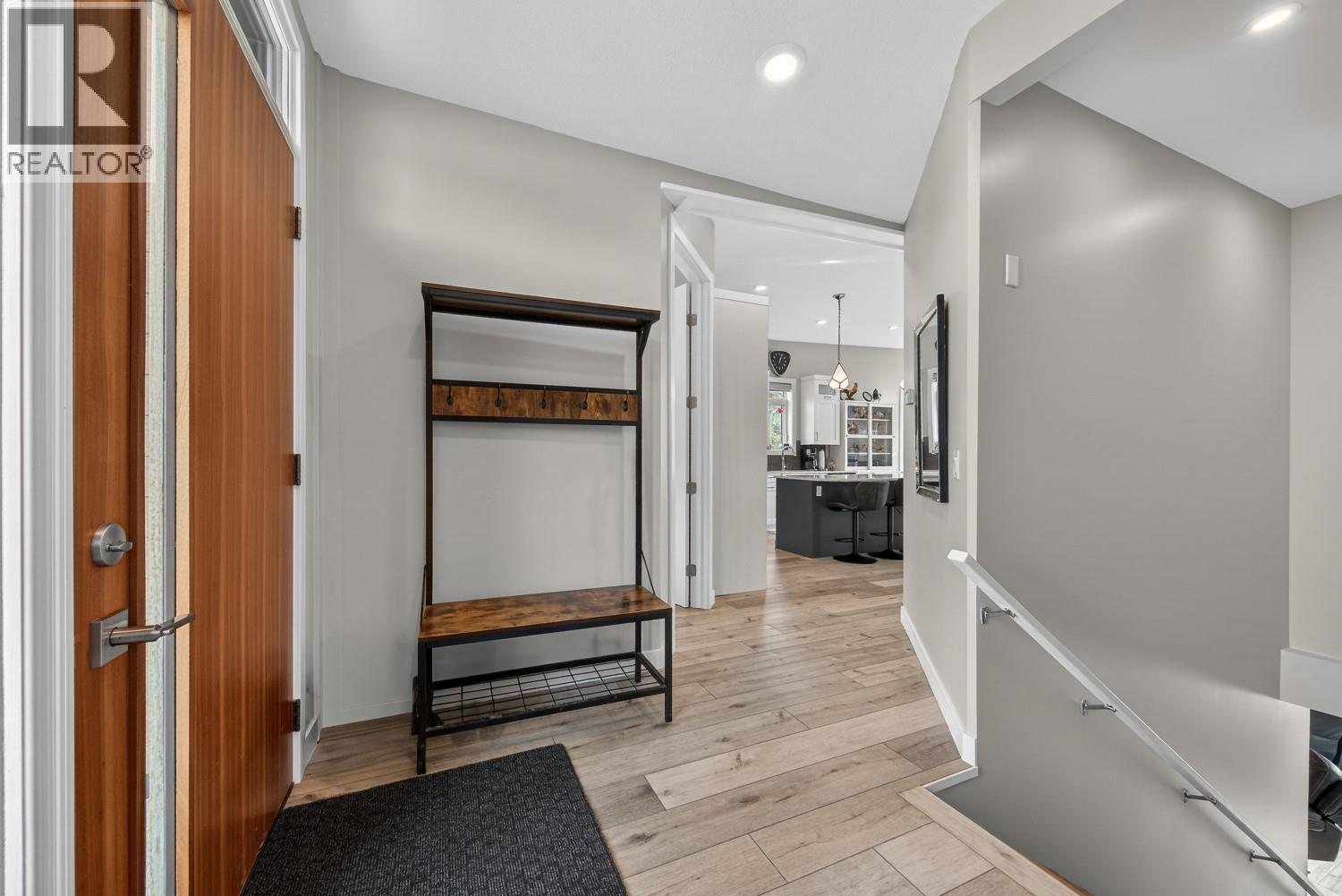 4978 Ponderosa Crescent, Canal Flats, British Columbia  V0B 1B0 - Photo 3 - 10387612