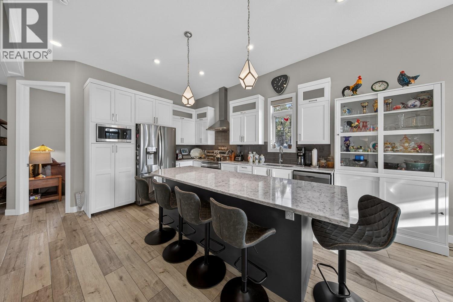 4978 Ponderosa Crescent, Canal Flats, British Columbia  V0B 1B0 - Photo 8 - 10387612