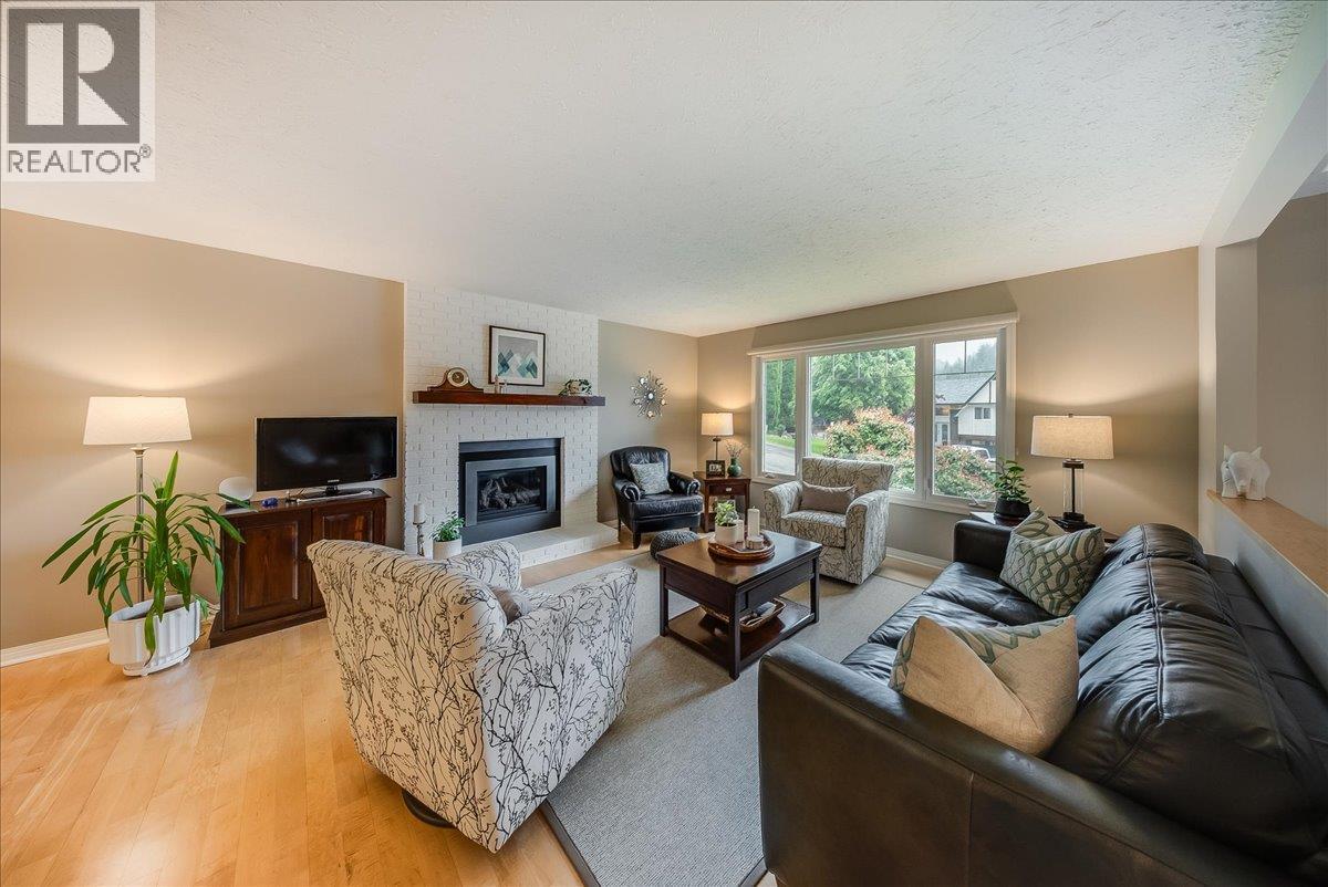 2321 Mcbride Street, Trail, British Columbia  V1R 3A6 - Photo 11 - 10389043