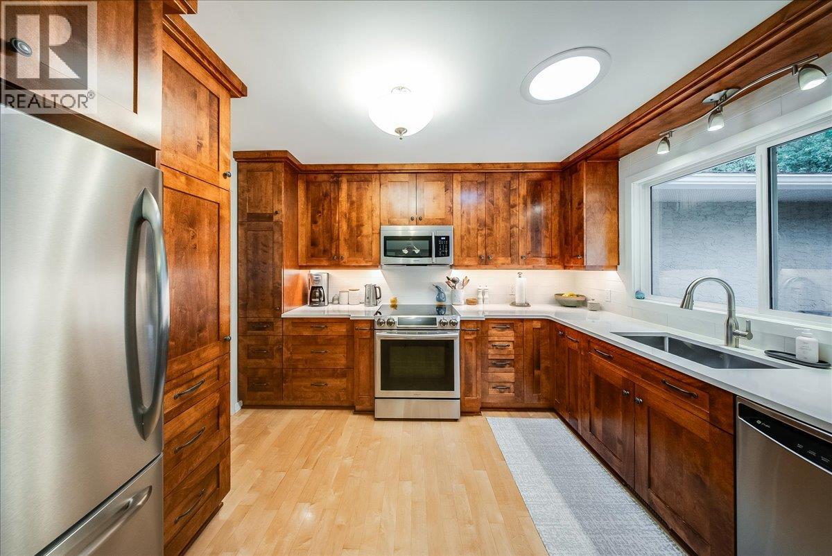 2321 Mcbride Street, Trail, British Columbia  V1R 3A6 - Photo 20 - 10389043