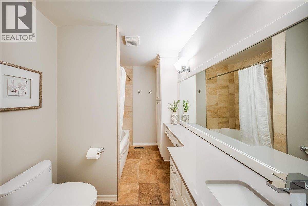 2321 Mcbride Street, Trail, British Columbia  V1R 3A6 - Photo 38 - 10389043