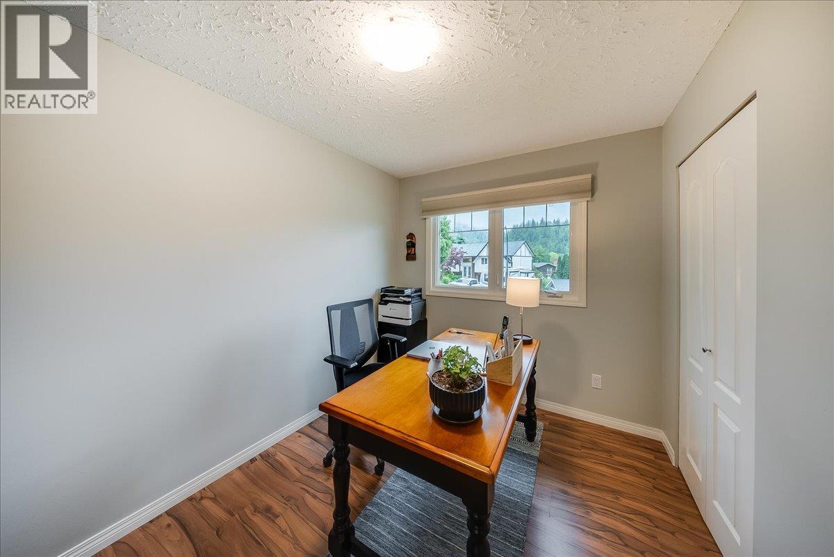 2321 Mcbride Street, Trail, British Columbia  V1R 3A6 - Photo 40 - 10389043