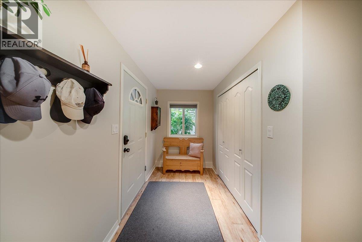 2321 Mcbride Street, Trail, British Columbia  V1R 3A6 - Photo 41 - 10389043
