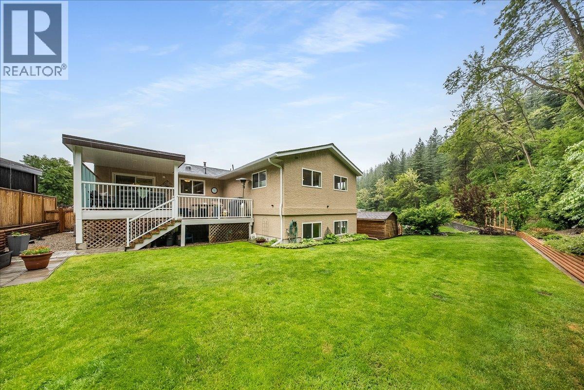 2321 Mcbride Street, Trail, British Columbia  V1R 3A6 - Photo 60 - 10389043