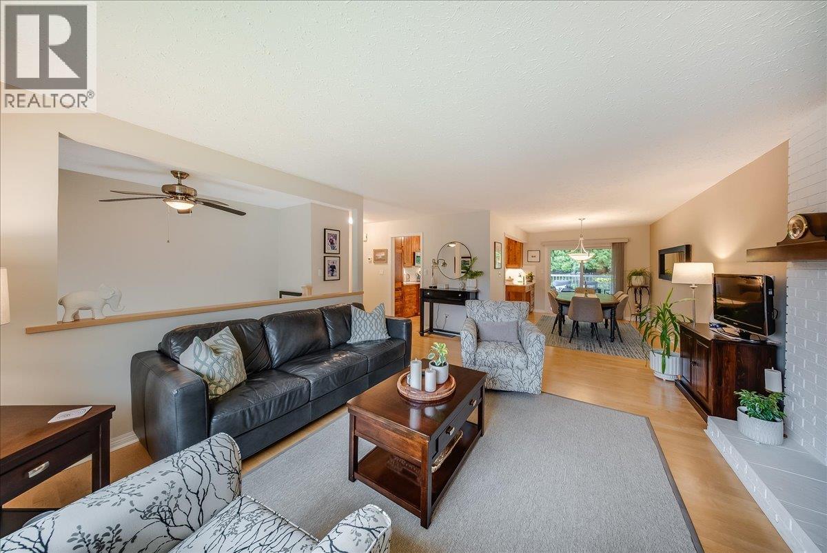 2321 Mcbride Street, Trail, British Columbia  V1R 3A6 - Photo 9 - 10389043