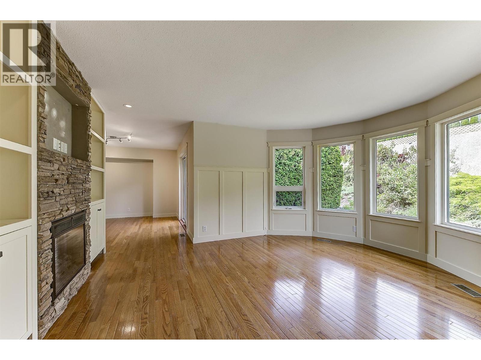 2069 Horizon Drive, West Kelowna, British Columbia  V1Z 3N4 - Photo 4 - 10389159