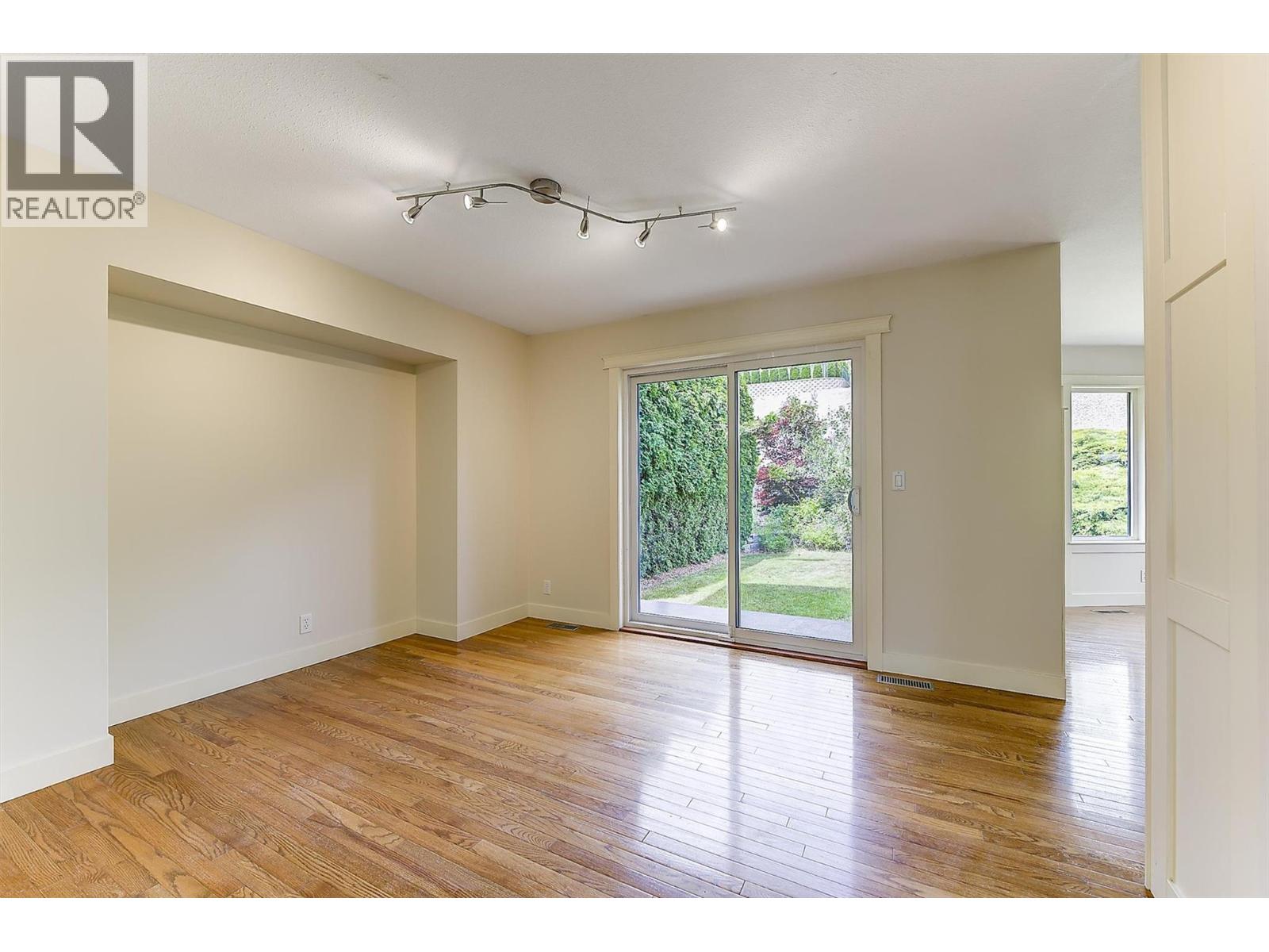 2069 Horizon Drive, West Kelowna, British Columbia  V1Z 3N4 - Photo 8 - 10389159