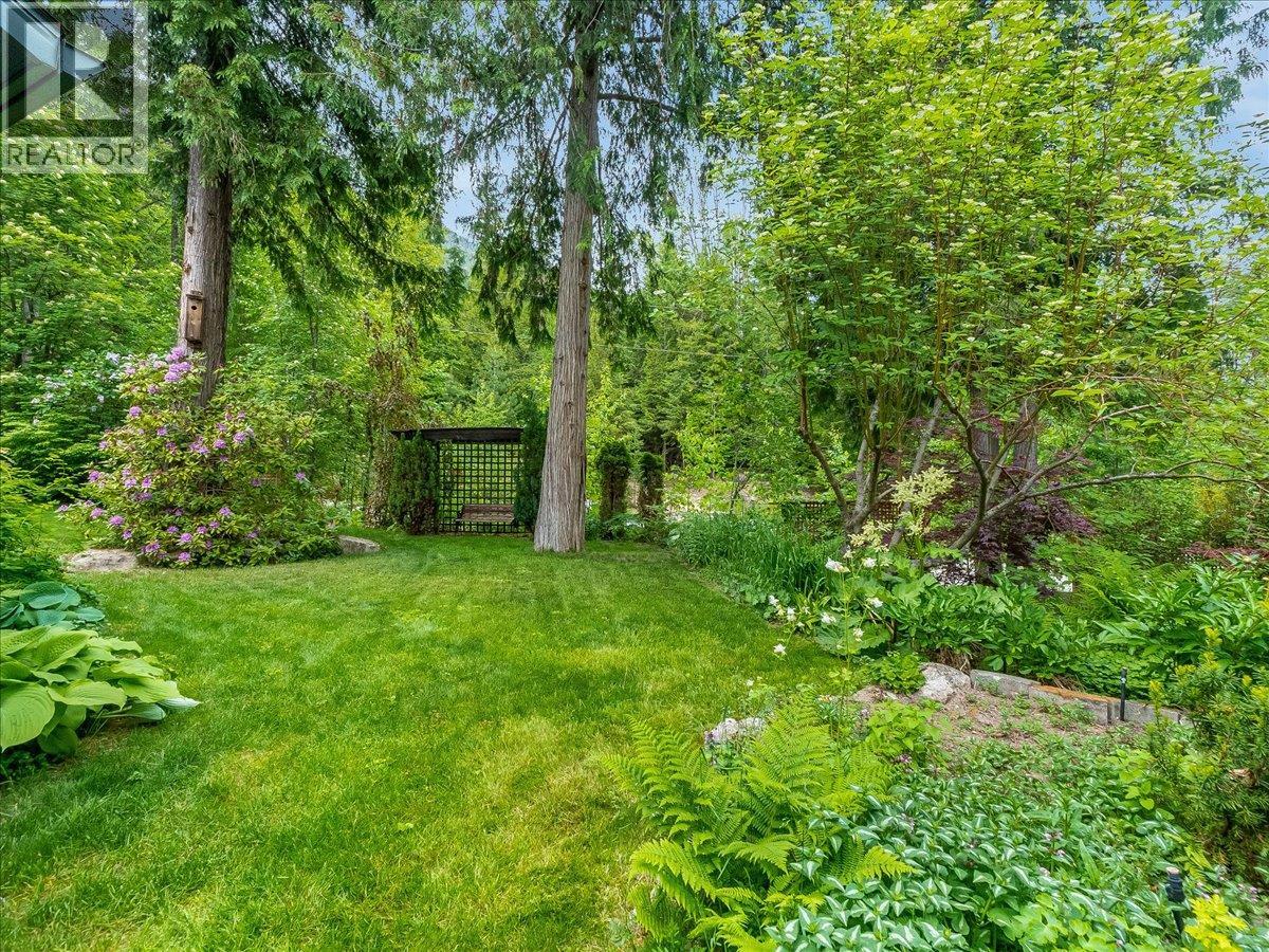 2287 Crystal Springs Road, Nelson, British Columbia  V1L 6K4 - Photo 29 - 10389001