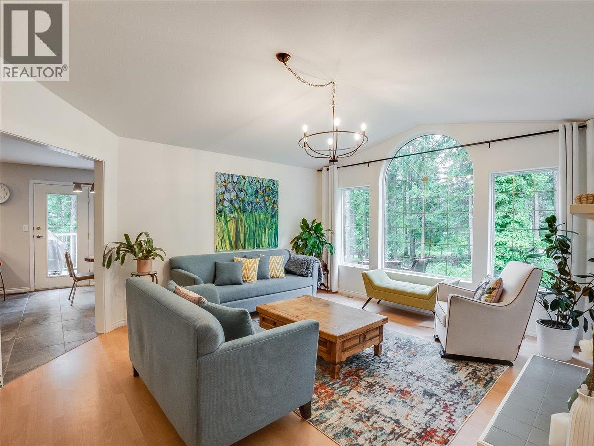 2287 Crystal Springs Road, Nelson, British Columbia  V1L 6K4 - Photo 3 - 10389001