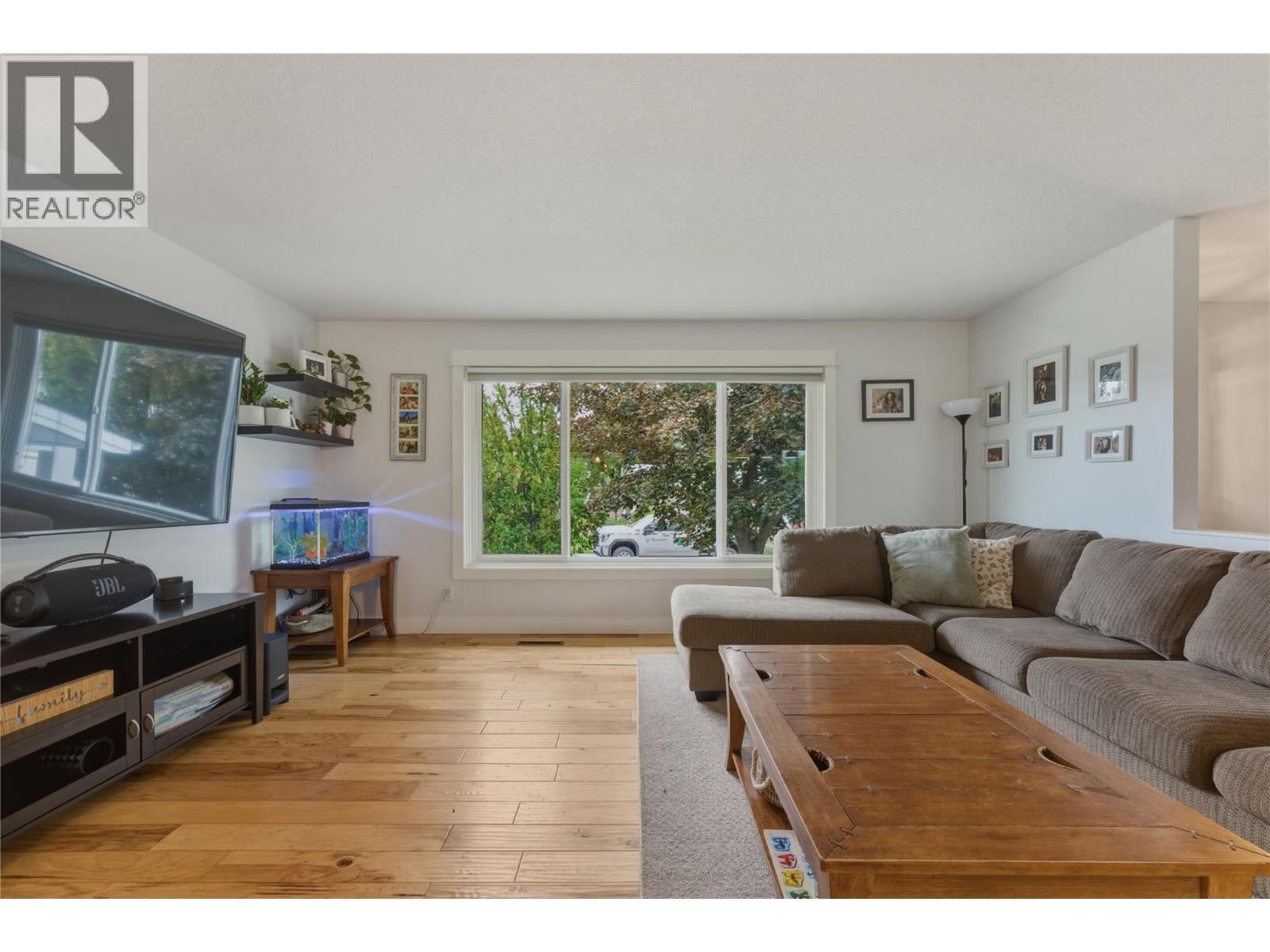 4101 35 A Street, Vernon, British Columbia  V1T 6C7 - Photo 6 - 10389031