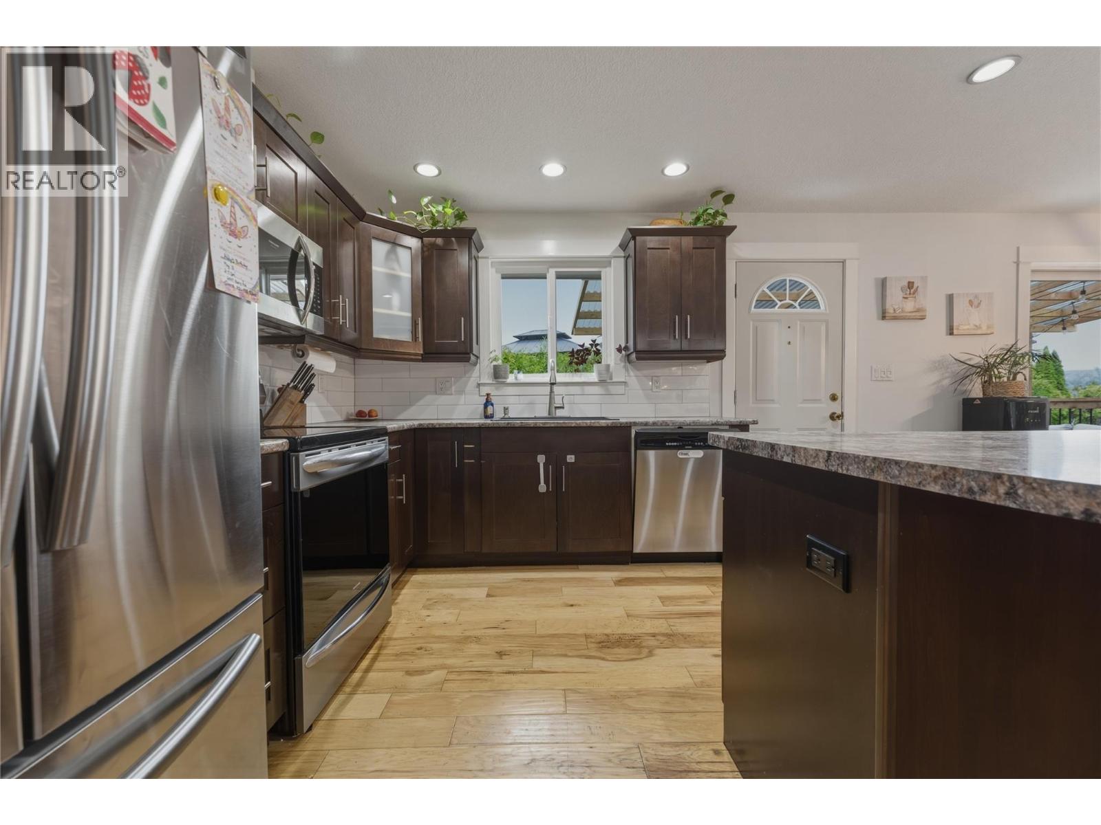 4101 35 A Street, Vernon, British Columbia  V1T 6C7 - Photo 8 - 10389031