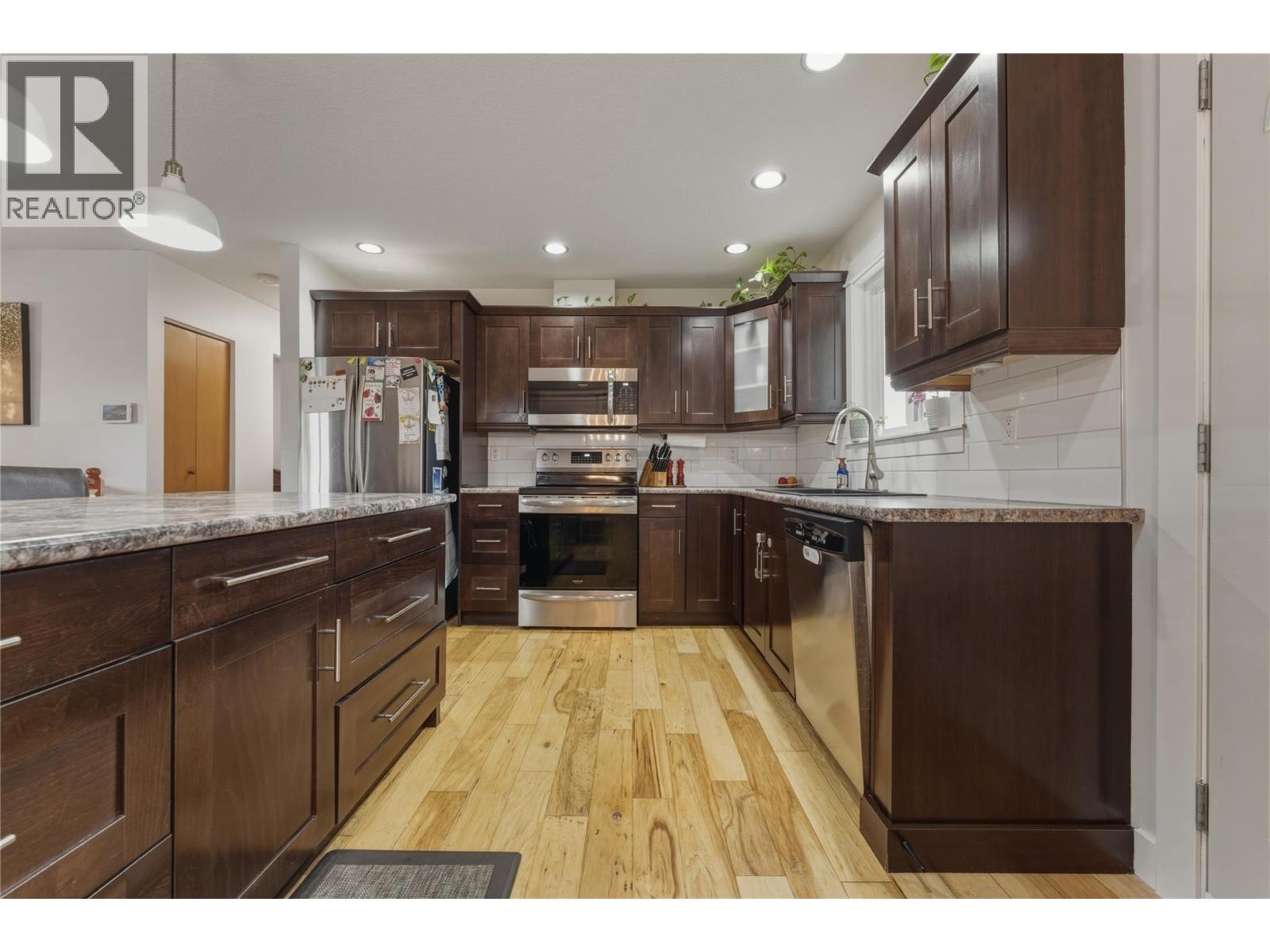 4101 35 A Street, Vernon, British Columbia  V1T 6C7 - Photo 9 - 10389031