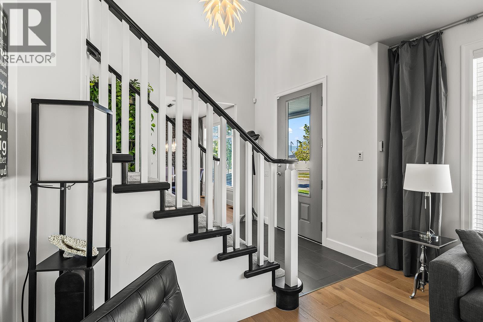 311 Providence Avenue, Kelowna, British Columbia  V1W 5C1 - Photo 5 - 10387758