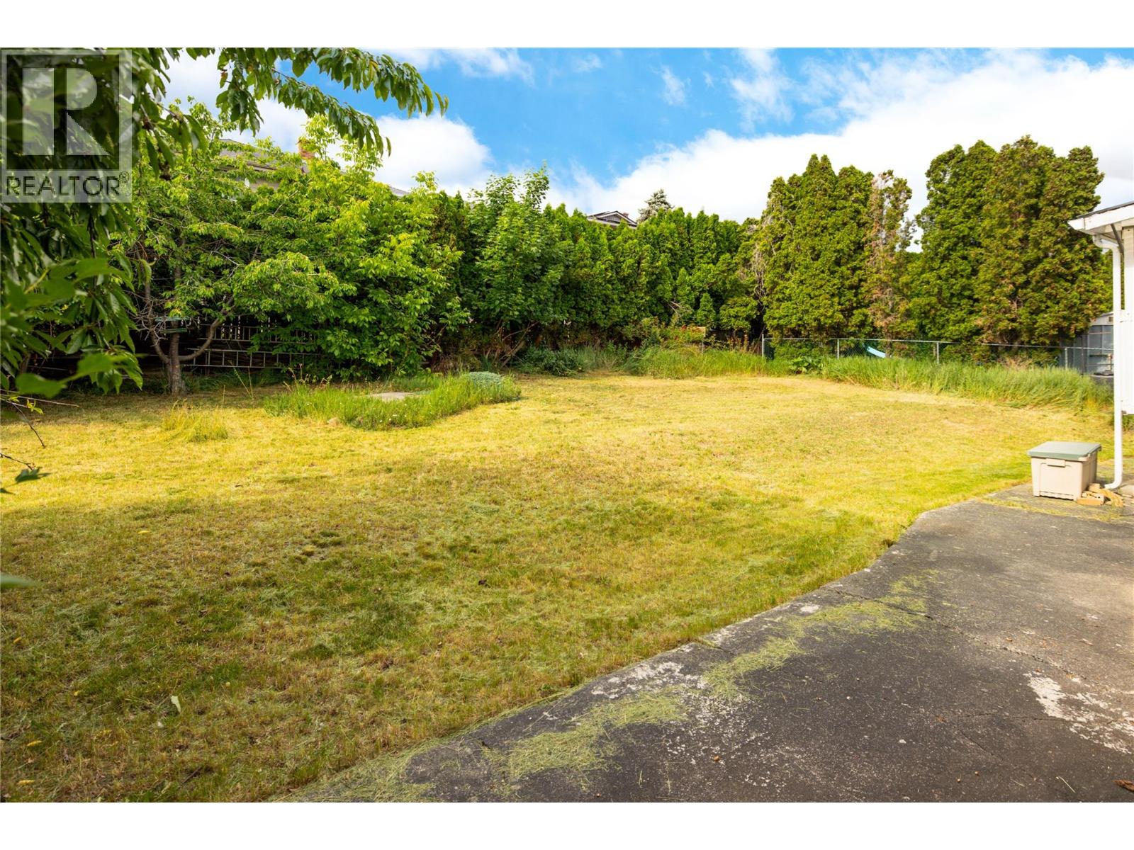 1738 Smithson Drive, Kelowna, British Columbia  V1Y 4E3 - Photo 35 - 10389151