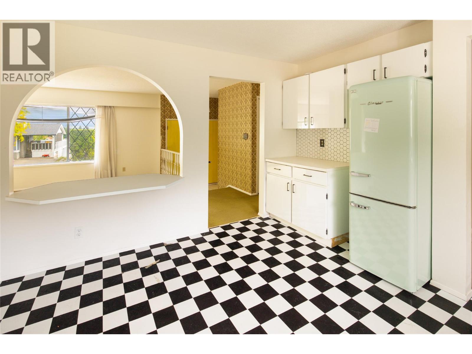 1738 Smithson Drive, Kelowna, British Columbia  V1Y 4E3 - Photo 8 - 10389151