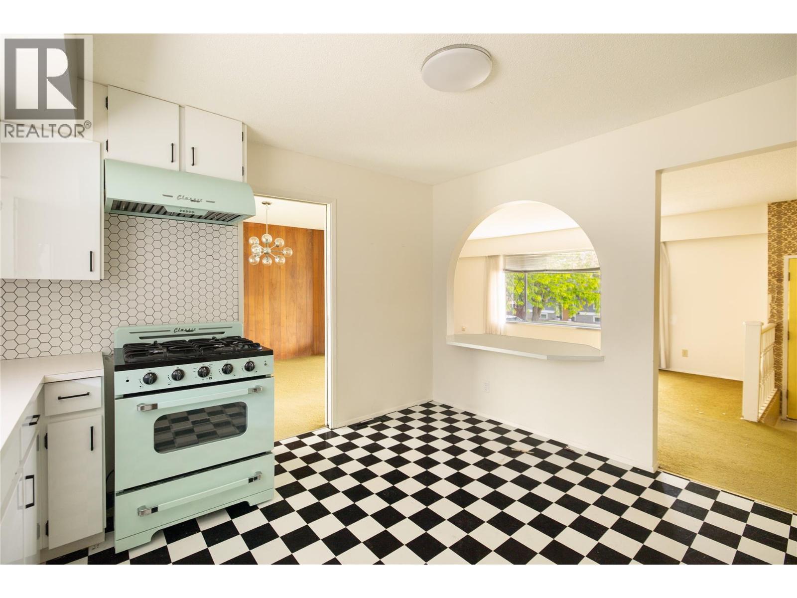 1738 Smithson Drive, Kelowna, British Columbia  V1Y 4E3 - Photo 9 - 10389151