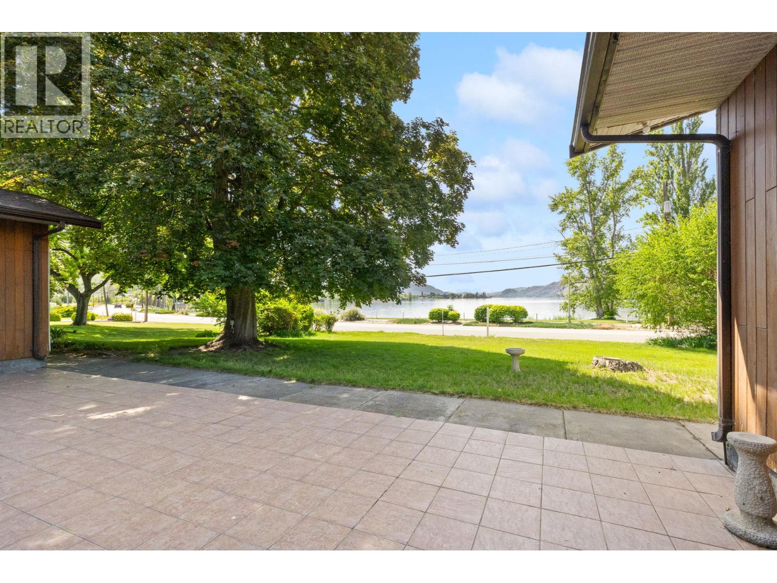 5231 Lakeshore Drive, Osoyoos, British Columbia  V0H 1V6 - Photo 19 - 10388312