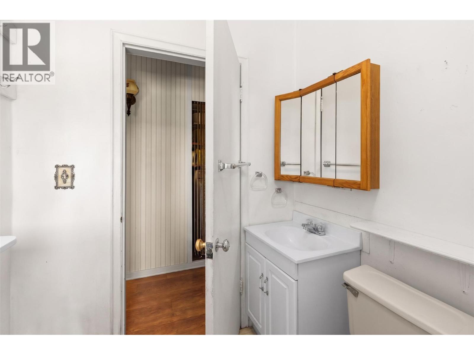5231 Lakeshore Drive, Osoyoos, British Columbia  V0H 1V6 - Photo 51 - 10388312
