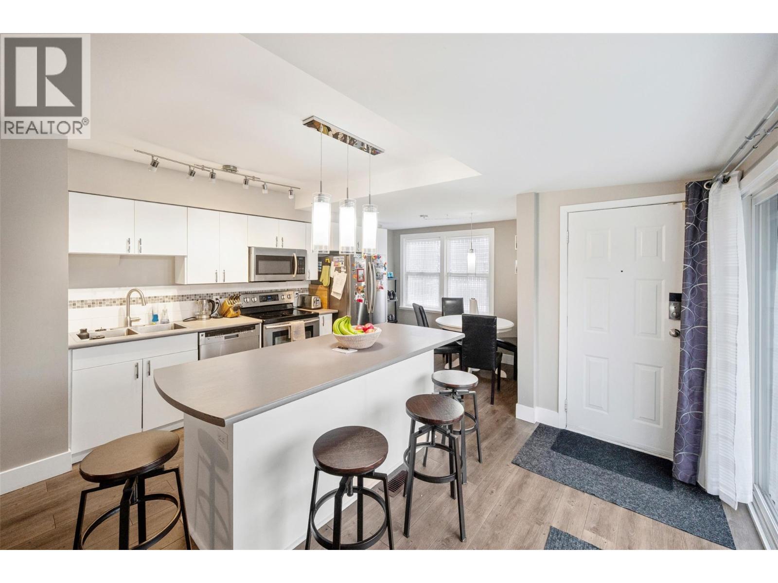 600 Braid Street, Penticton, British Columbia  V2A 4Y5 - Photo 4 - 10389263