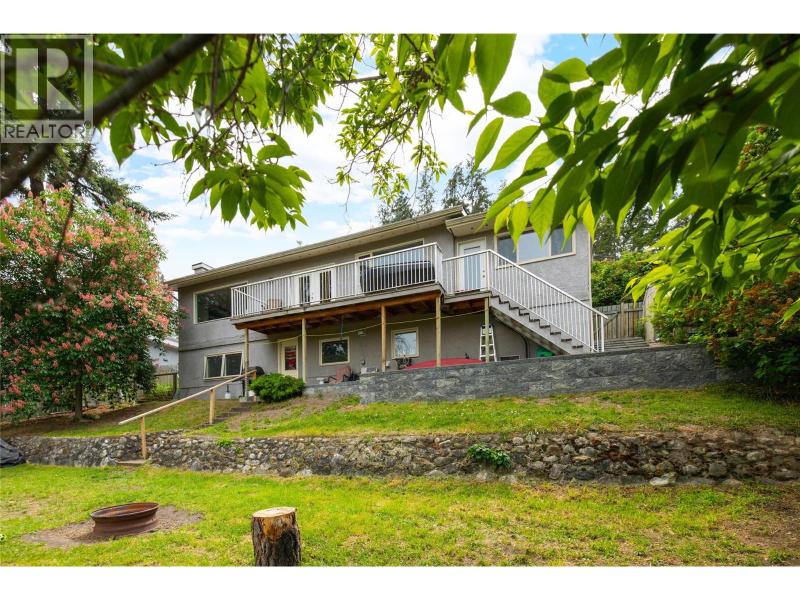 11251 Roberts Road, Kelowna, British Columbia  V4V 1L5 - Photo 3 - 10388207