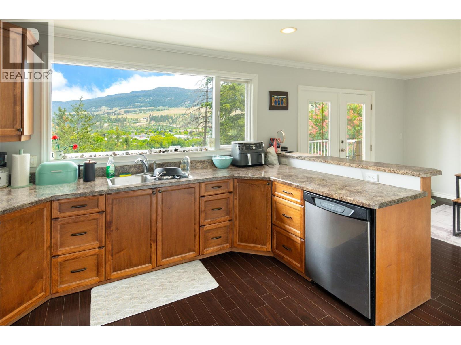 11251 Roberts Road, Kelowna, British Columbia  V4V 1L5 - Photo 8 - 10388207
