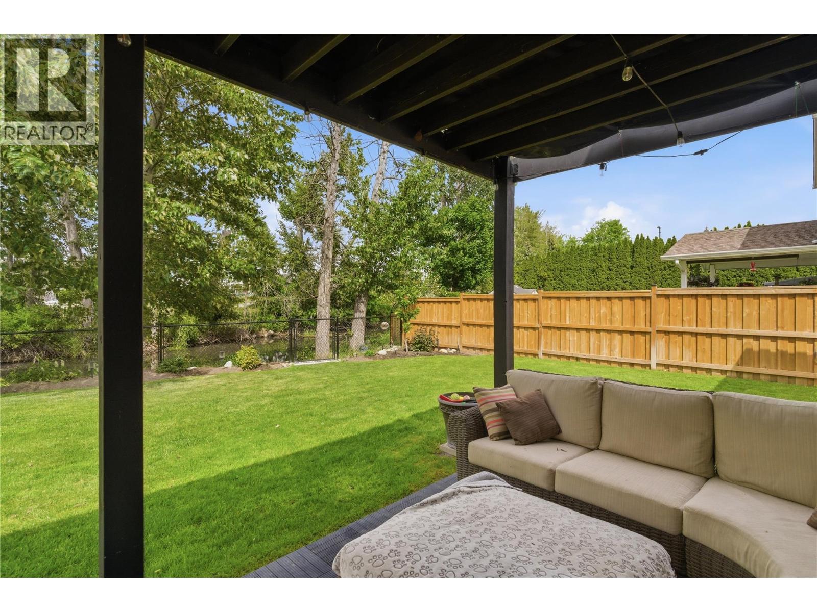682 Cook Road, Kelowna, British Columbia  V1W 3G7 - Photo 30 - 10388160