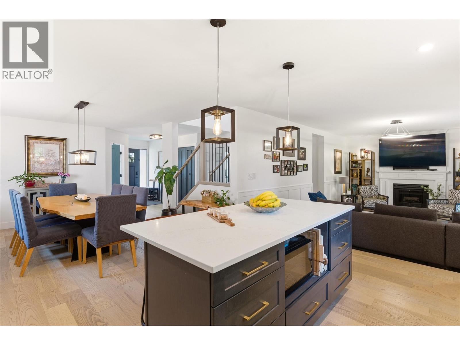 682 Cook Road, Kelowna, British Columbia  V1W 3G7 - Photo 5 - 10388160