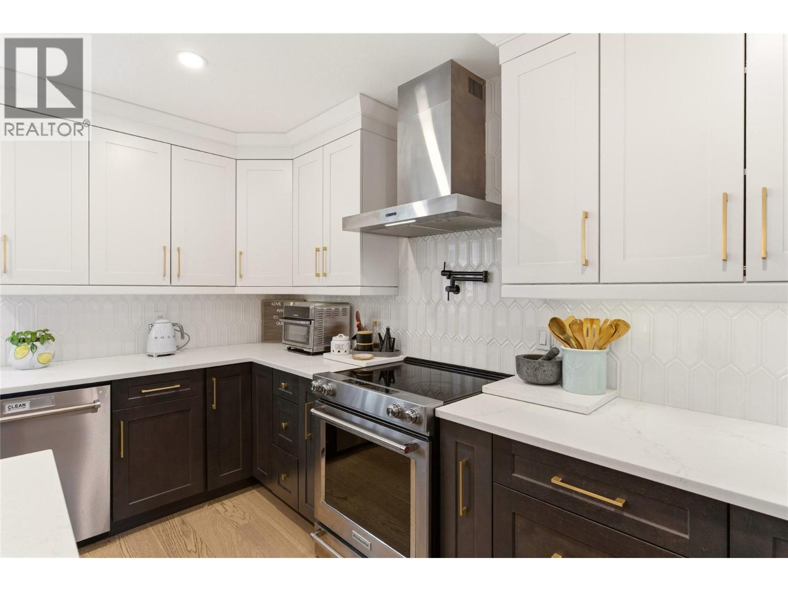 682 Cook Road, Kelowna, British Columbia  V1W 3G7 - Photo 6 - 10388160