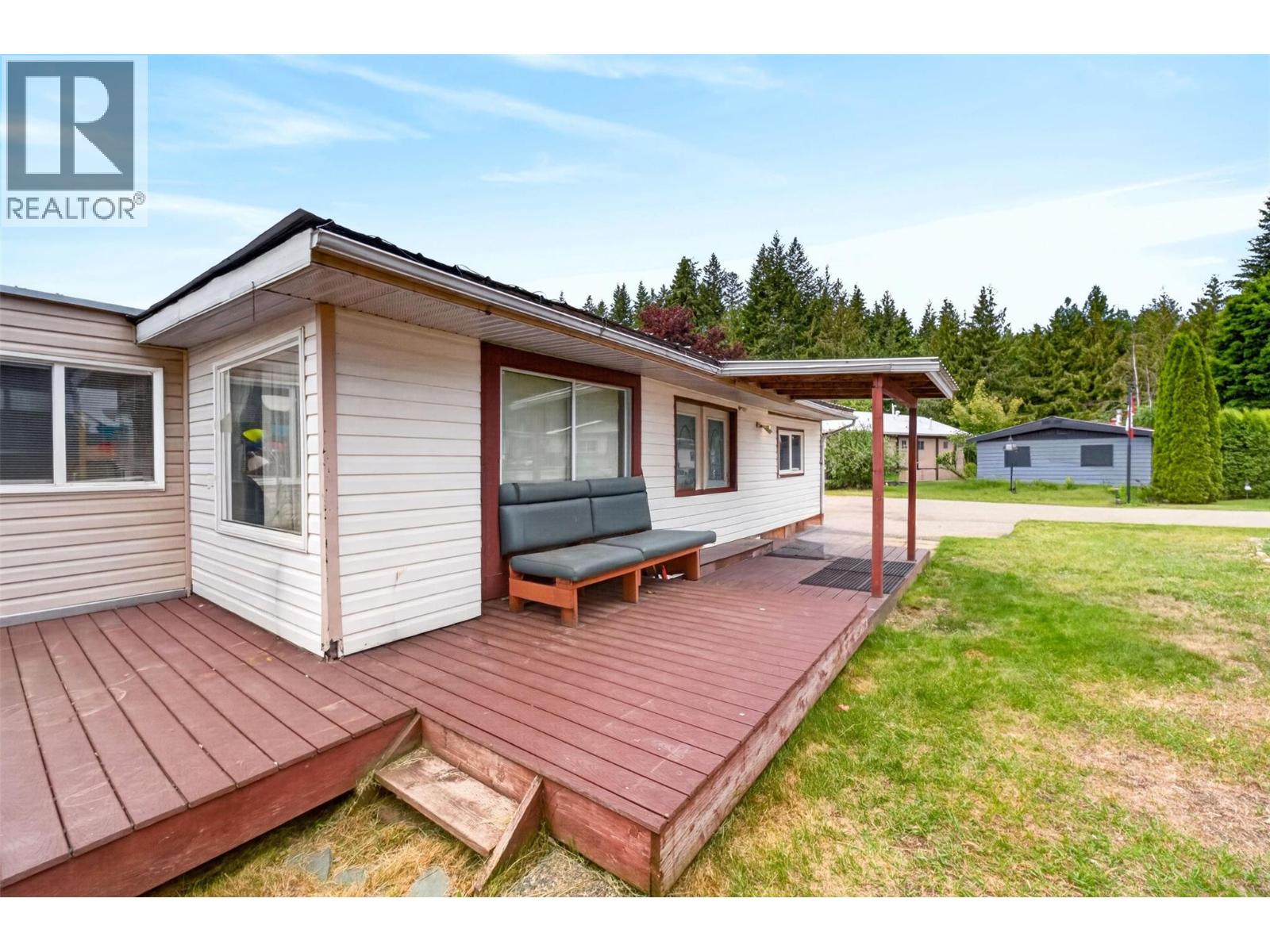 2500 97b Highway Se Unit# 144, Salmon Arm, British Columbia  V1E 1C2 - Photo 3 - 10388997