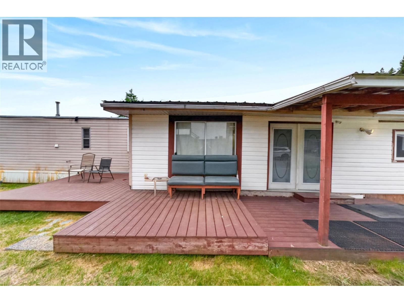 2500 97b Highway Se Unit# 144, Salmon Arm, British Columbia  V1E 1C2 - Photo 4 - 10388997