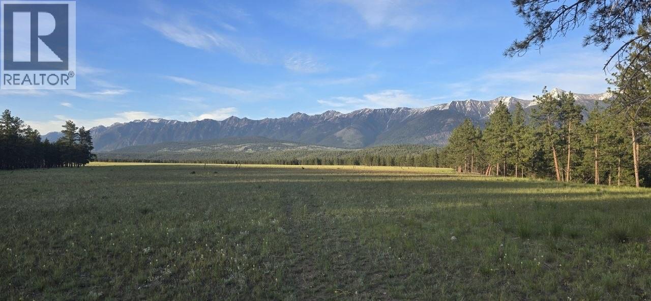 5553 93/95 Highway, Ta Ta Creek, British Columbia  V0B 2E0 - Photo 13 - 10389286