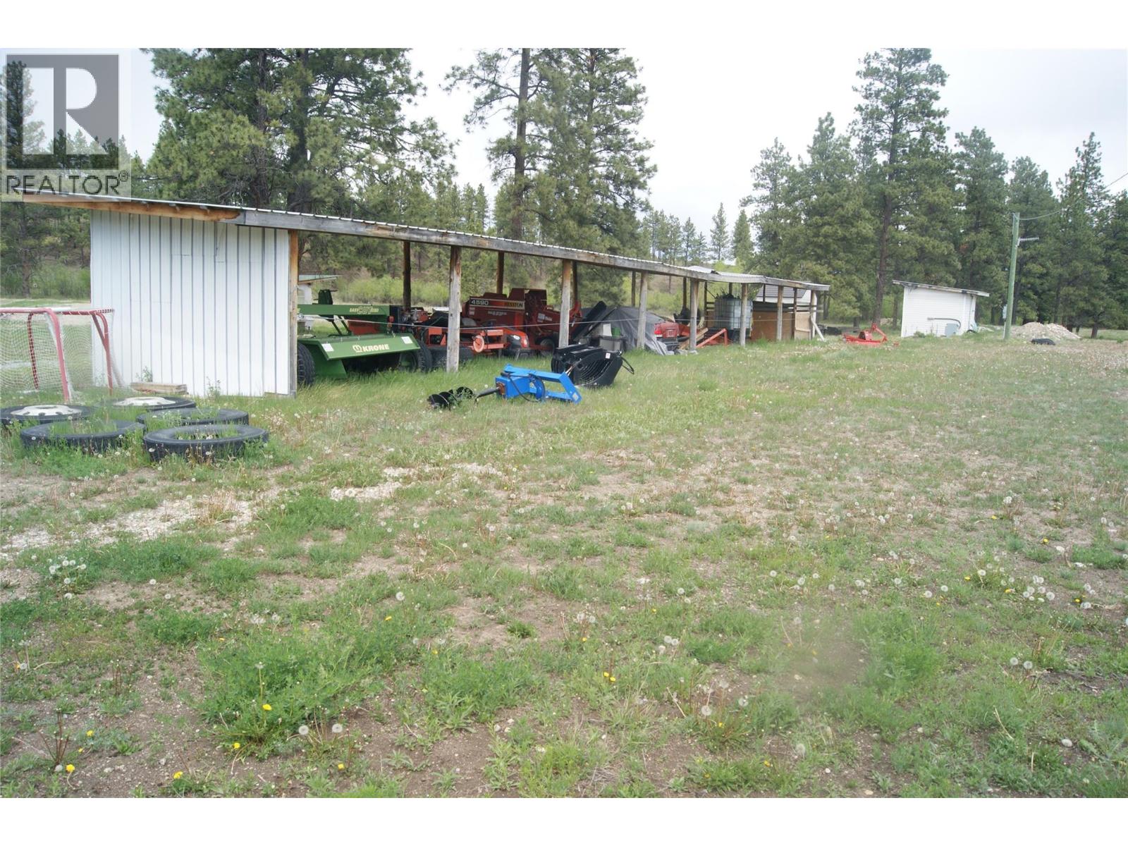 5553 93/95 Highway, Ta Ta Creek, British Columbia  V0B 2E0 - Photo 14 - 10389286