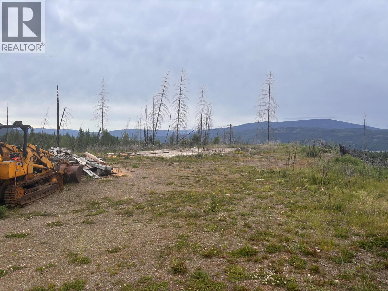2839 Garland Road, Celista, British Columbia  V0E 1M6 - Photo 3 - 10389278