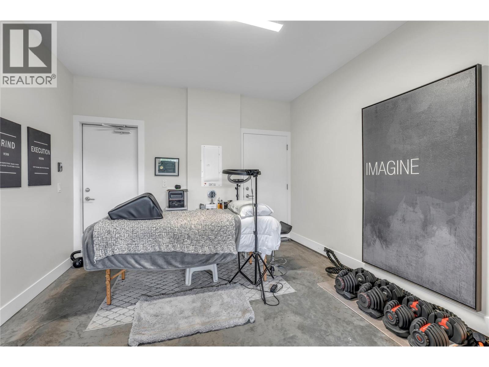 264 Douglas Avenue, Penticton, British Columbia  V2A 2T8 - Photo 23 - 10389142