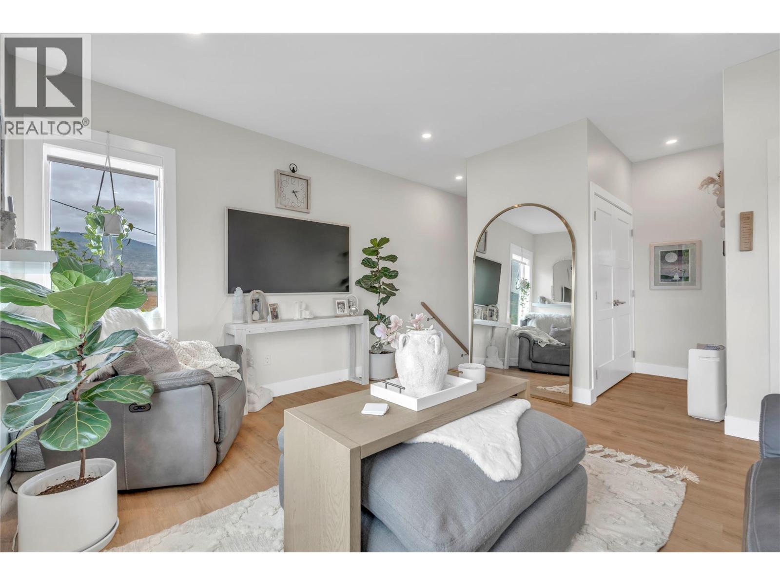 264 Douglas Avenue, Penticton, British Columbia  V2A 2T8 - Photo 8 - 10389142