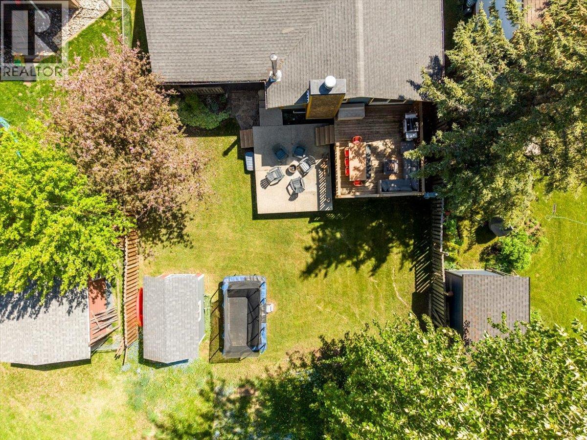 8 Mt Proctor Avenue, Fernie, British Columbia  V0B 1M3 - Photo 12 - 10389064