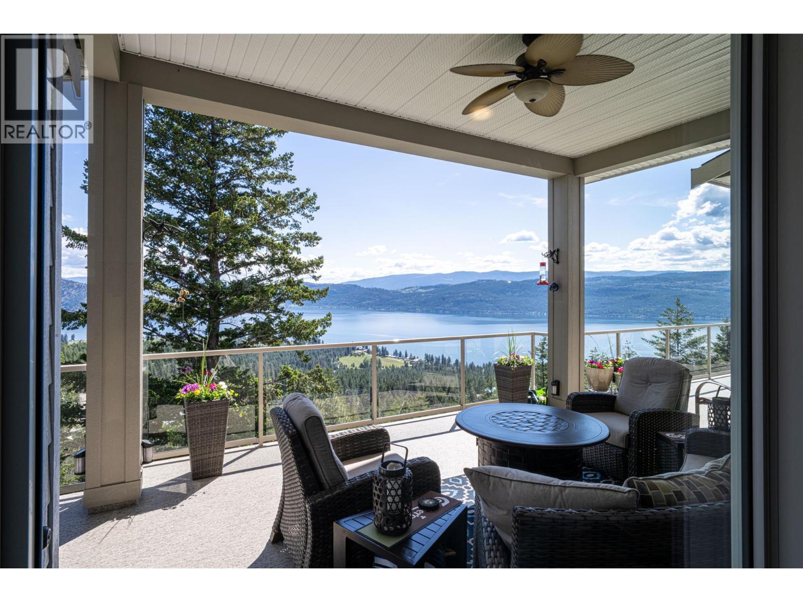 132 Crown Crescent, Vernon, British Columbia  V1H 2C3 - Photo 5 - 10388635